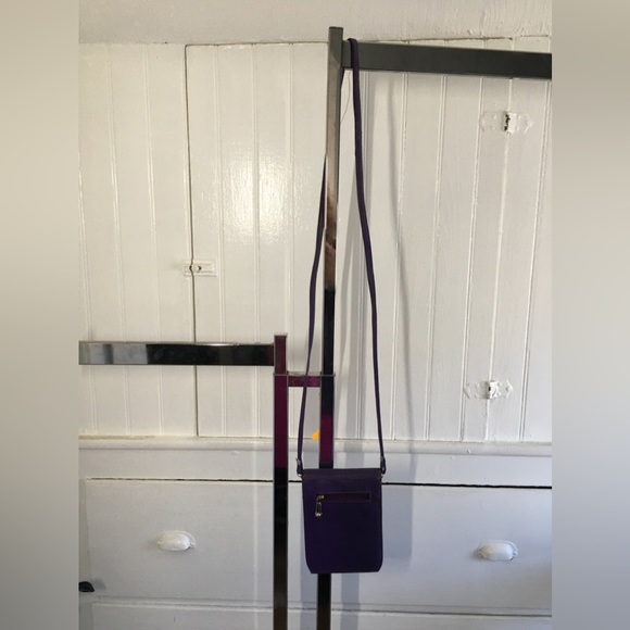 BHB Crossbody - Picture 4 of 11